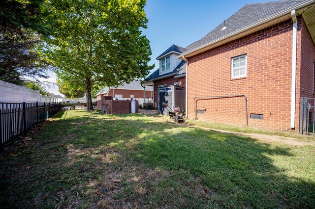 3606 Geneva Dr, Murfreesboro, TN 37128