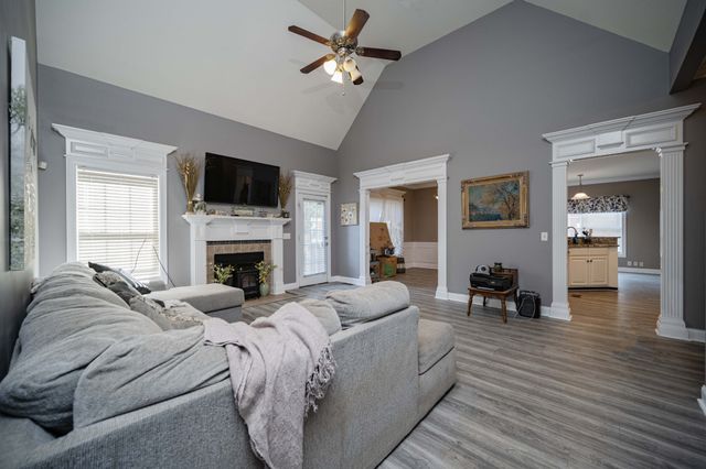 3606 Geneva Dr, Murfreesboro, TN 37128