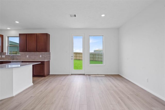 2243 Hawthorn Grove Street, Beasley, TX 77417