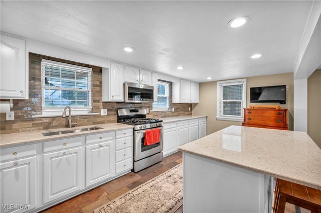 9083 Shepard Road, Macedonia, OH 44056