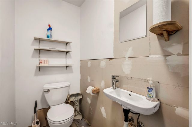 9083 Shepard Road, Macedonia, OH 44056