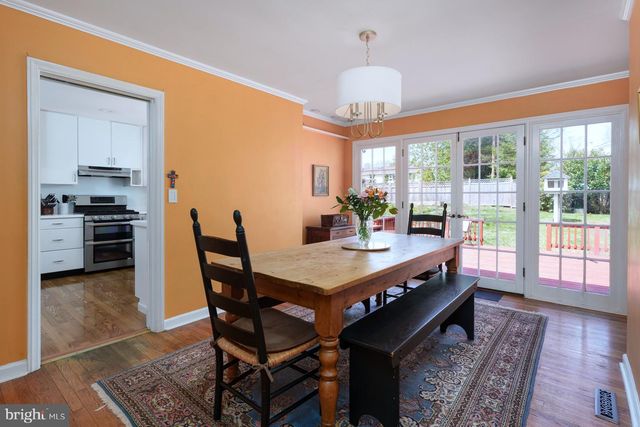 17 PARK AVE, Pennington, NJ 08534