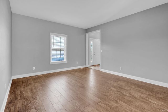 4500 Clint Circle, Newburgh, IN 47630