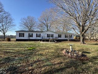 10268 Ragsdale Rd, Manchester, TN 37355