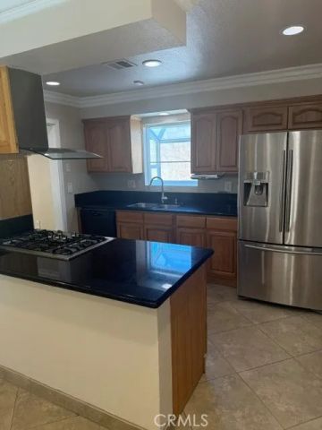 1560 N Vista, Rialto, CA 92376