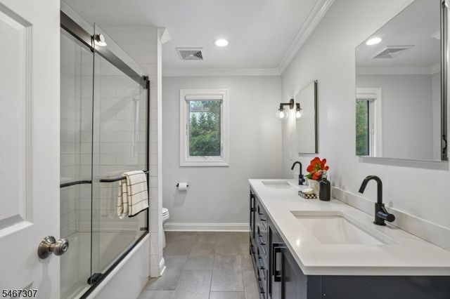 31 Stone Dr, West Orange Twp., NJ 07052