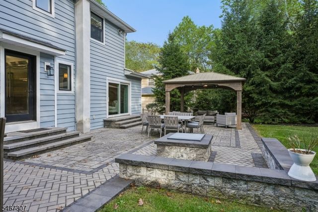 31 Stone Dr, West Orange Twp., NJ 07052
