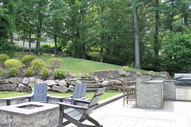 31 Stone Dr, West Orange Twp., NJ 07052