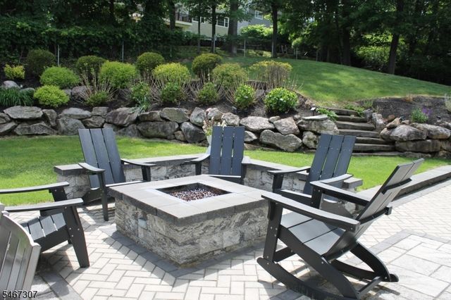 31 Stone Dr, West Orange Twp., NJ 07052
