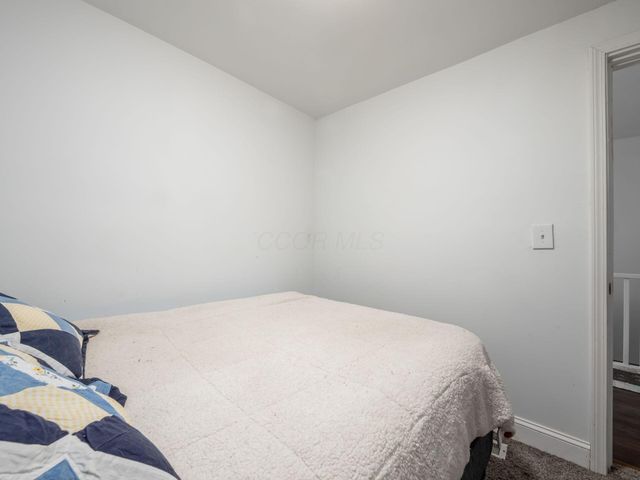 24 Main Street, Bloomingburg, OH 43106