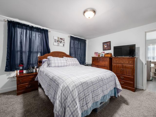 24 Main Street, Bloomingburg, OH 43106