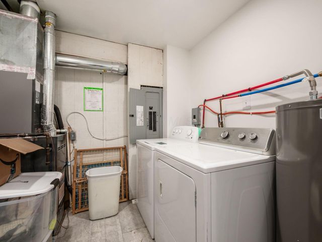 24 Main Street, Bloomingburg, OH 43106