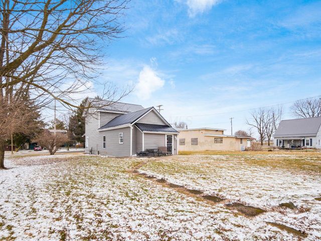 24 Main Street, Bloomingburg, OH 43106