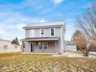 24 Main Street, Bloomingburg, OH 43106