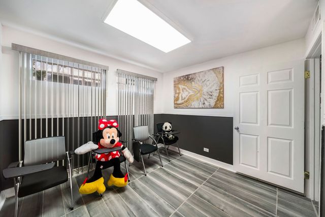 9021 S Western Avenue, Chicago, IL 60620