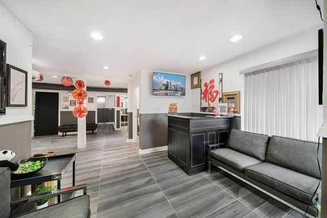 9021 S Western Avenue, Chicago, IL 60620