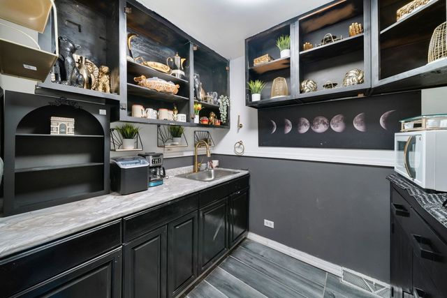 9021 S Western Avenue, Chicago, IL 60620