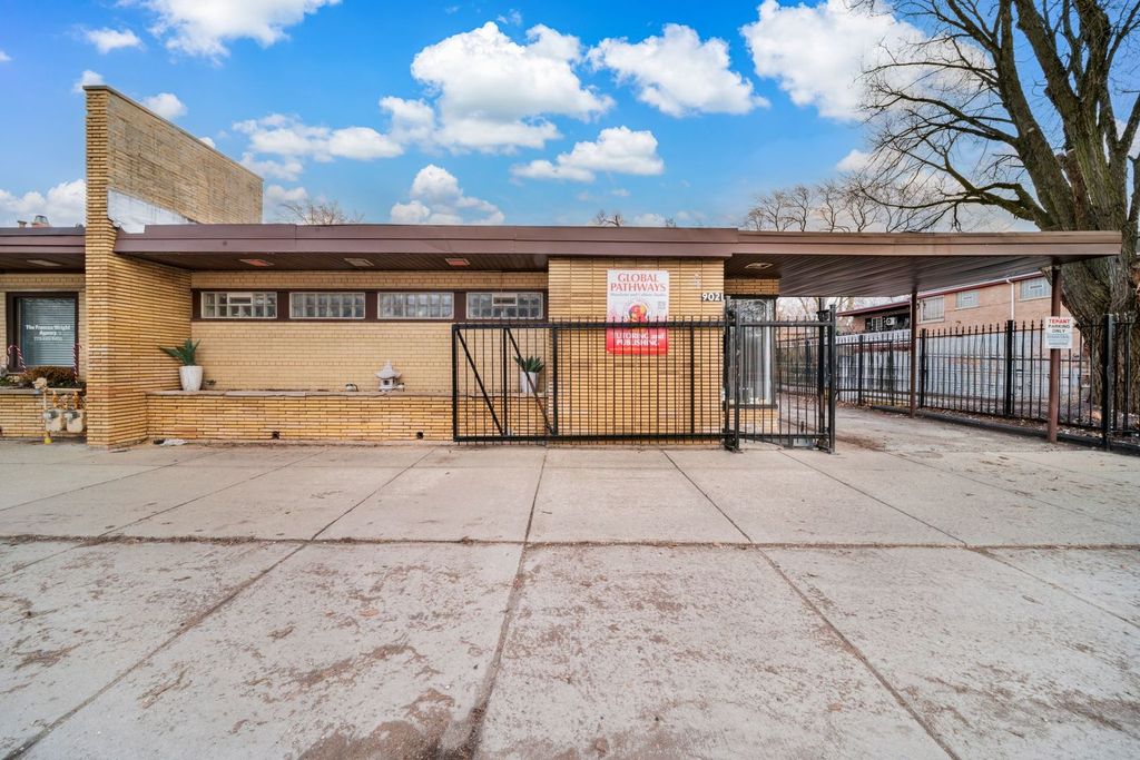 9021 S Western Avenue, Chicago, IL 60620