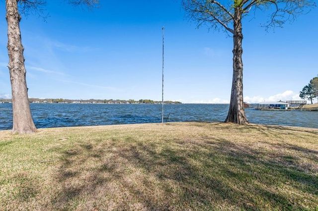 104 Sunset Cove, Trinidad, TX 75163