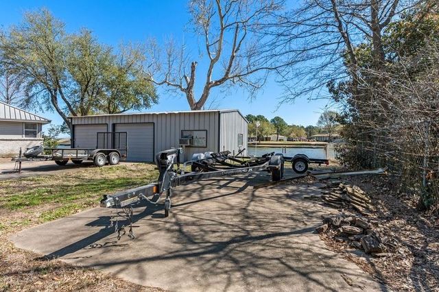 104 Sunset Cove, Trinidad, TX 75163
