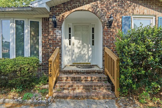 226 Loblolly Circle, Ladson, SC 29456