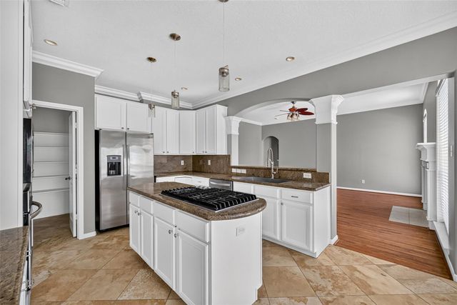 4521 Park Bend Drive, Baytown, TX 77521