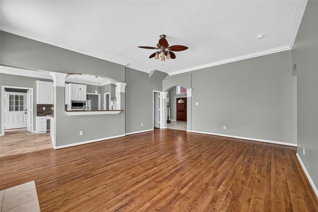 4521 Park Bend Drive, Baytown, TX 77521