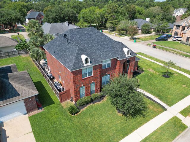 4521 Park Bend Drive, Baytown, TX 77521