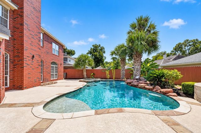 4521 Park Bend Drive, Baytown, TX 77521