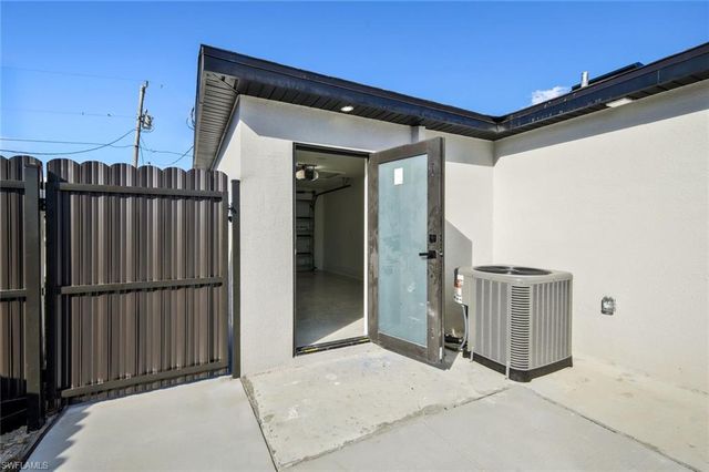 3413 27th ST SW, Lehigh Acres, FL 33976