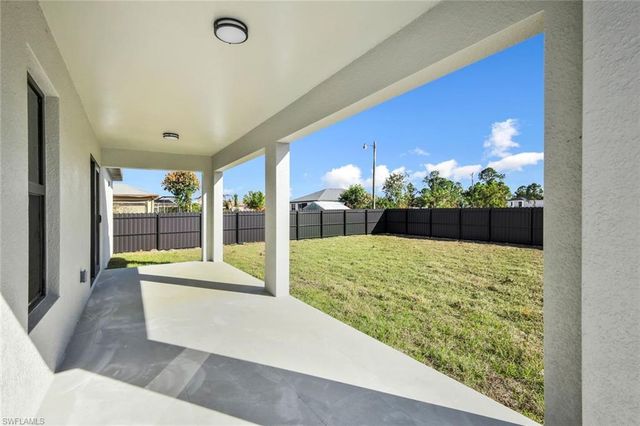 3413 27th ST SW, Lehigh Acres, FL 33976