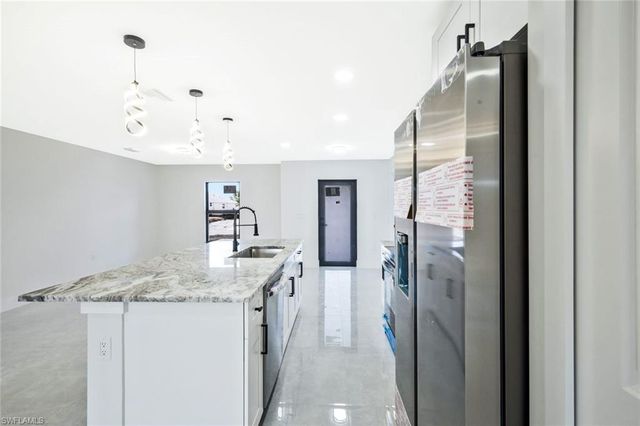 3413 27th ST SW, Lehigh Acres, FL 33976