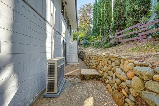 564 Cribbs Rd, Placerville, CA 95667