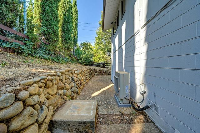 564 Cribbs Rd, Placerville, CA 95667