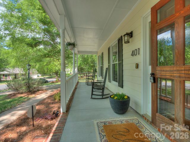 401 Sandymead Road, Matthews, NC 28105