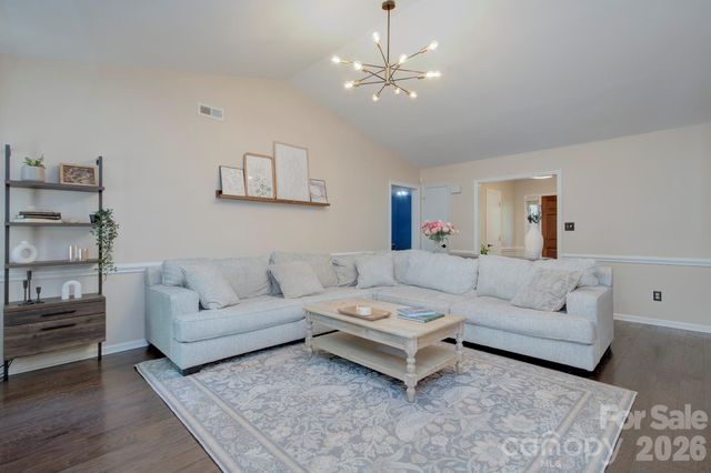 401 Sandymead Road, Matthews, NC 28105