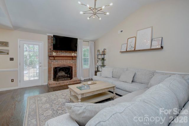 401 Sandymead Road, Matthews, NC 28105