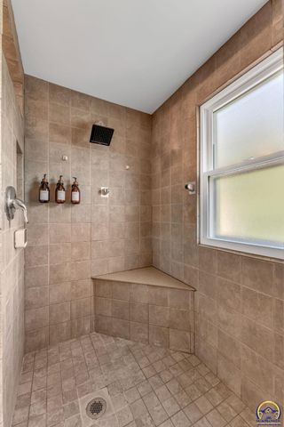 1278 SW Collins AVE, Topeka, KS 66604