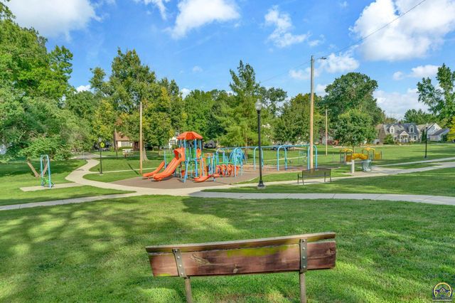 1278 SW Collins AVE, Topeka, KS 66604