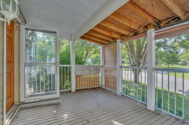1278 SW Collins AVE, Topeka, KS 66604