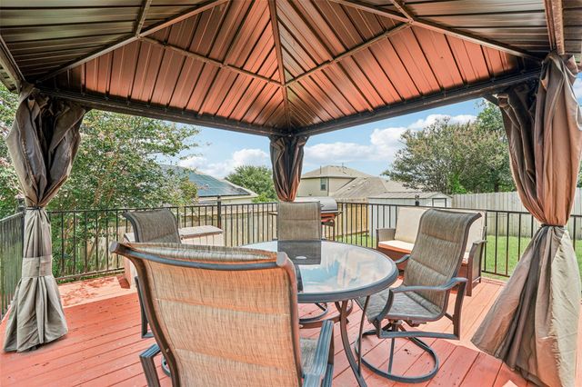 2072 Livonia DR, Buda, TX 78610