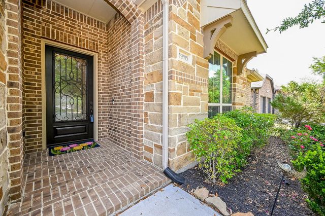 10915 Croftmore Drive, Richmond, TX 77407
