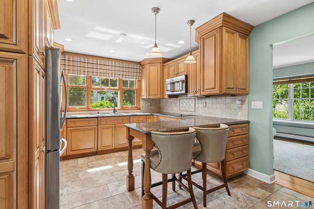 37 Stevenson Road, Fairfield, CT 06825