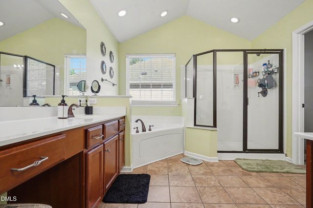 320 Knollcrest Lane, Knightdale, NC 27545