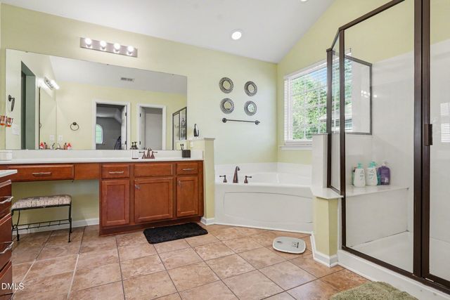 320 Knollcrest Lane, Knightdale, NC 27545