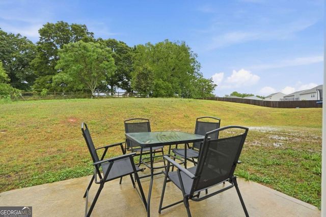 186 Pond Court, Hoschton, GA 30548