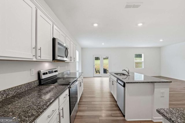 186 Pond Court, Hoschton, GA 30548