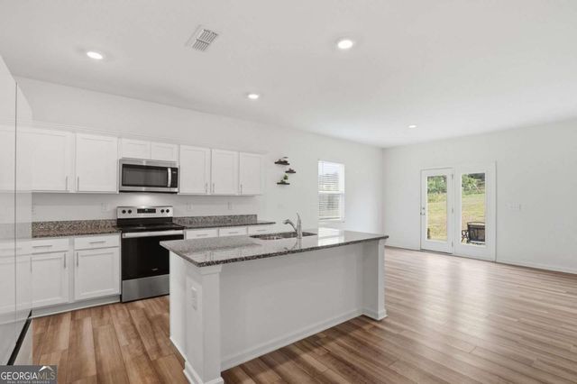 186 Pond Court, Hoschton, GA 30548