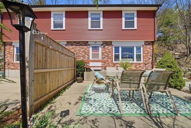 35 Mountain St 35, Woburn, MA 01801