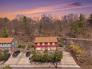 35 Mountain St 35, Woburn, MA 01801